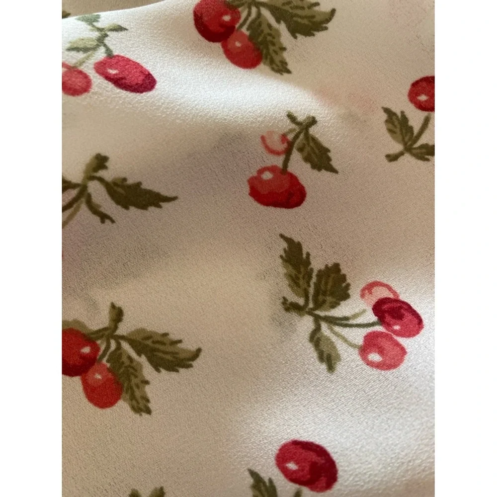 Abercrombie & Fitch White Cherry Print Puff Sleeve Crop‎ Top Size Large Feminine